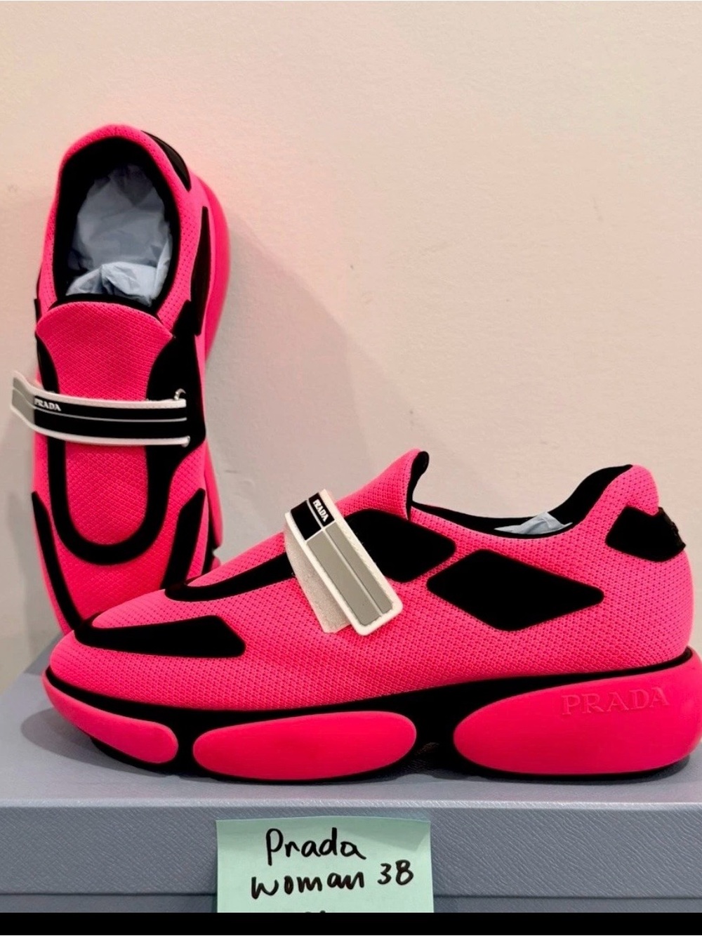 NWB PRADA Cloudbust Women's Pink/Black Knit Low Sneaker (1E293I)  Size 38 / US 8